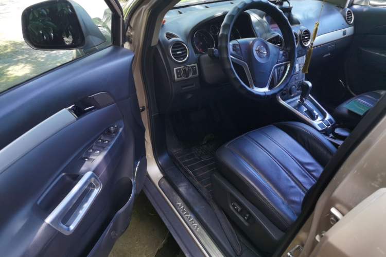 Used Opel Antara 2012 2.4L Two-Wheel-Drive Comfort Edition Driver Seat