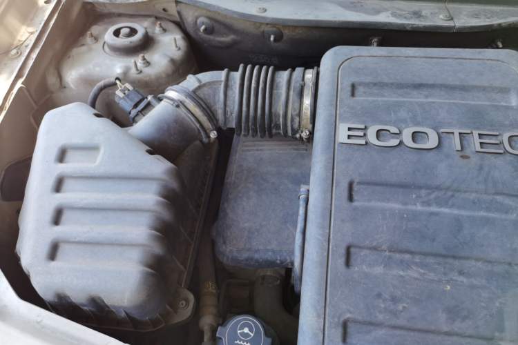 Used Opel Antara 2012 2.4L Two-Wheel-Drive Comfort Edition Engine Bay Right