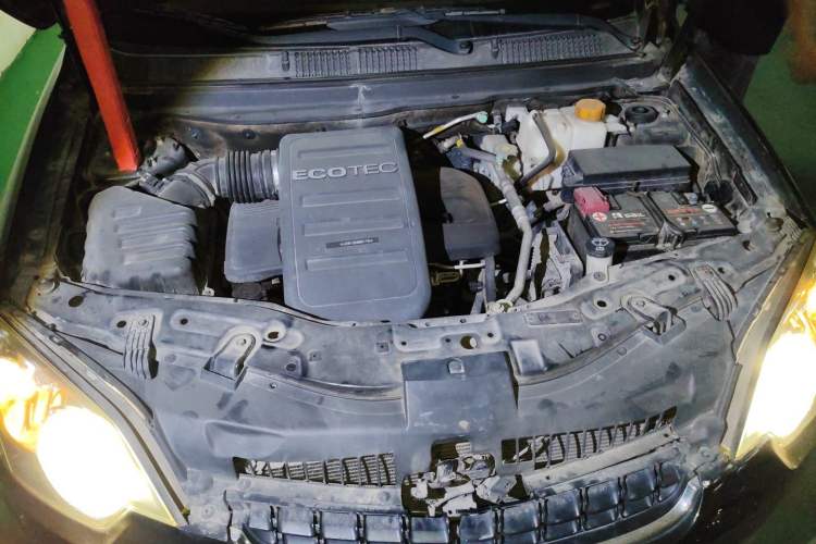 Used Opel Antara 2013 2.4L Two-Wheel Drive Comfort Edition Engine Bay