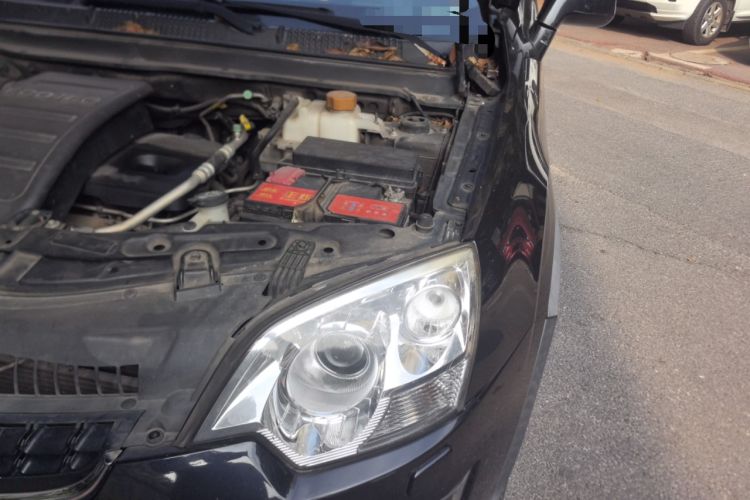 Used Opel Antara 2013 2.4L 4x4 Luxury Edition Engine Bay Left