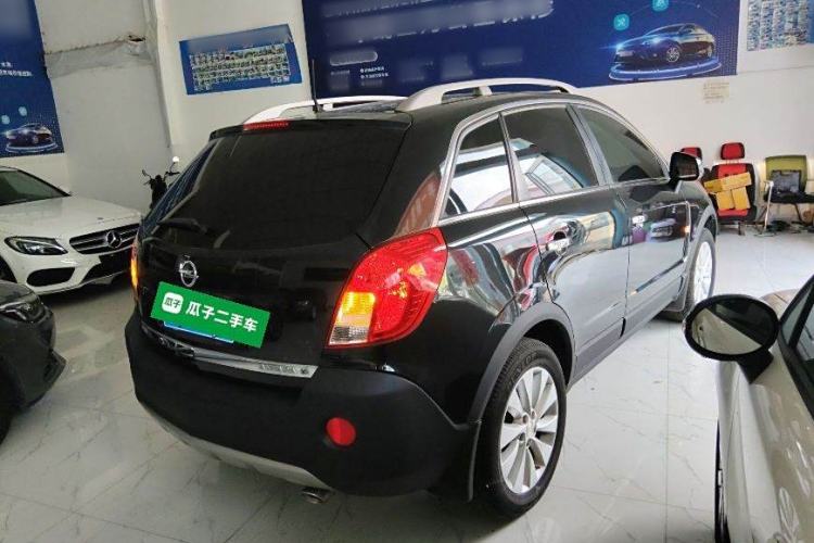 Used Opel Antara 2013 2.4L 4x4 Luxury Edition Exterior 5