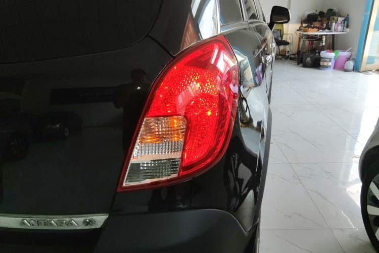 Used Opel Antara 2013 2.4L 4x4 Luxury Edition Exterior 6