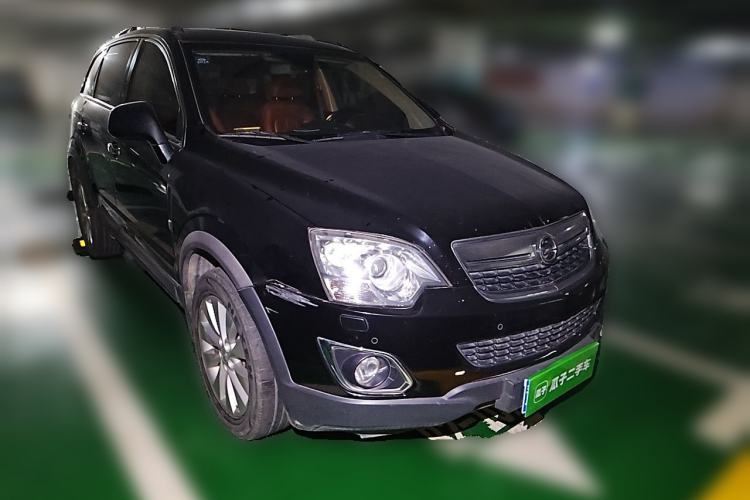 Used Opel Antara 2013 2.4L Two-Wheel-Drive Luxury Edition Front Right 45 Deg