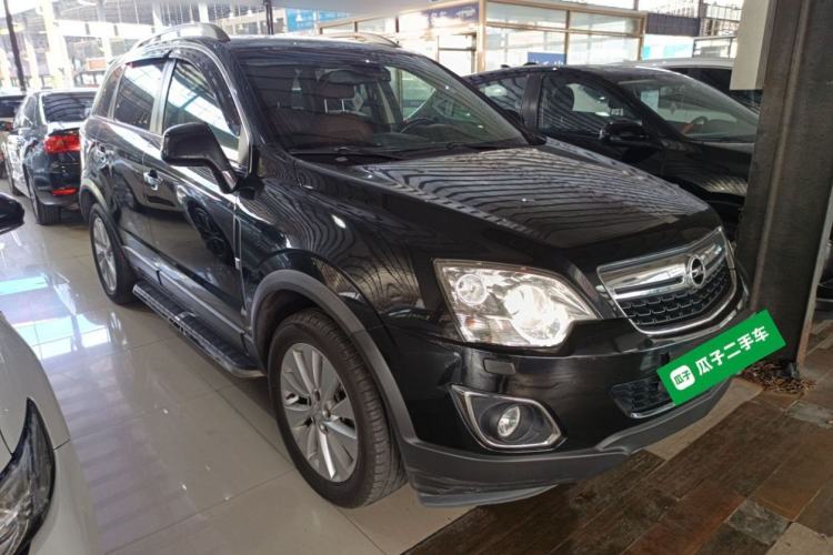 Used Opel Antara 2013 2.4L Two-Wheel-Drive Luxury Edition Front Right 45 Deg