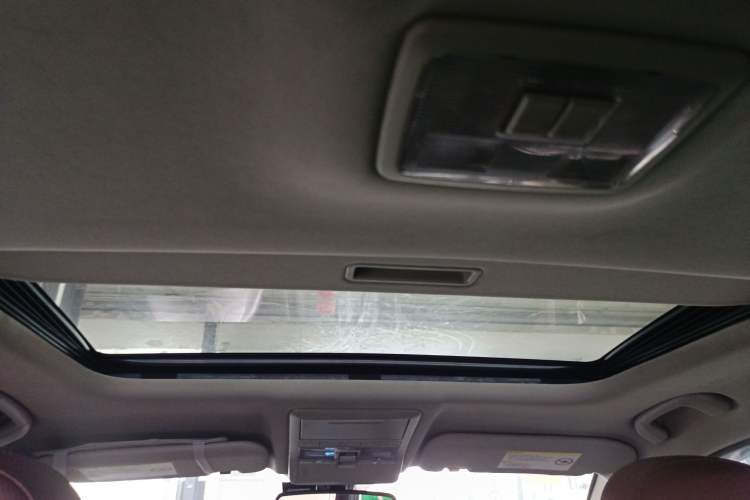 Used Opel Antara 2013 2.4L Two-Wheel-Drive Luxury Edition Headliner