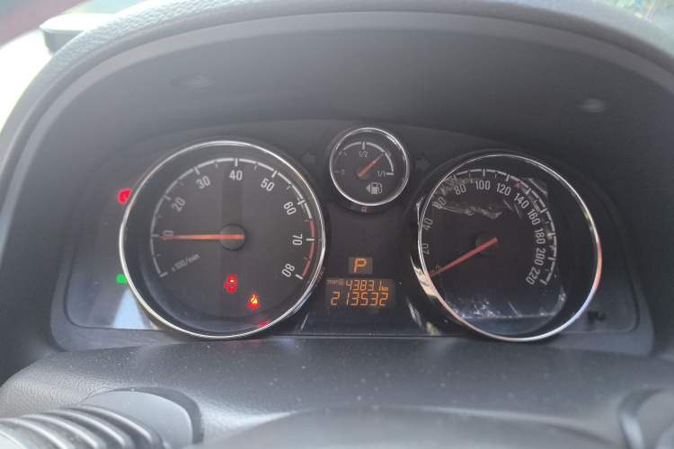 Used Opel Antara 2013 2.4L 4x4 Luxury Edition Instrument Cluster