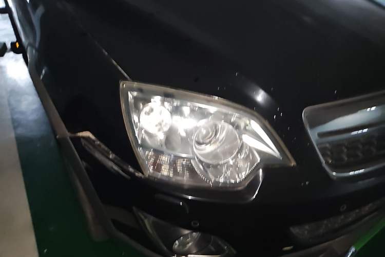 Used Opel Antara 2013 2.4L Two-Wheel-Drive Luxury Edition Right Front Headlight