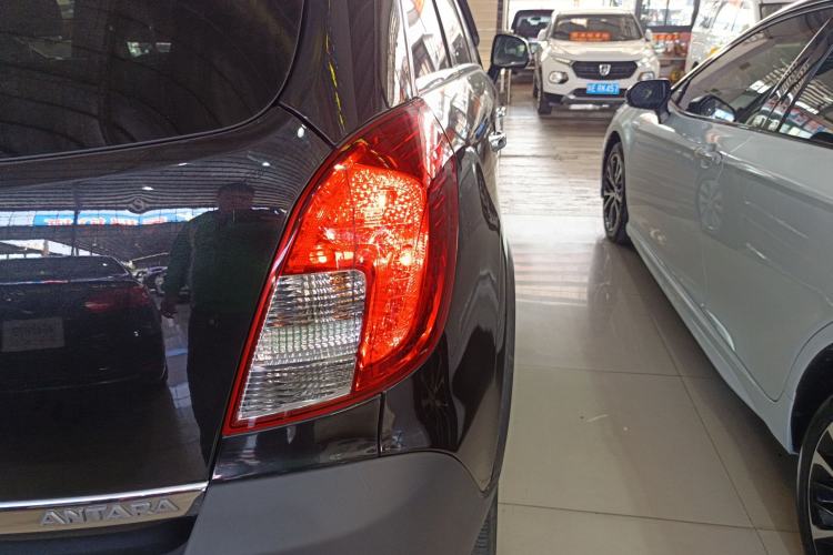 Used Opel Antara 2013 2.4L Two-Wheel-Drive Luxury Edition Right Rear Taillight