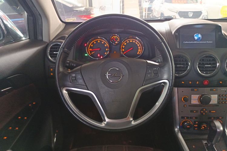 Used Opel Antara 2013 2.4L Two-Wheel-Drive Luxury Edition Steering Wheel
