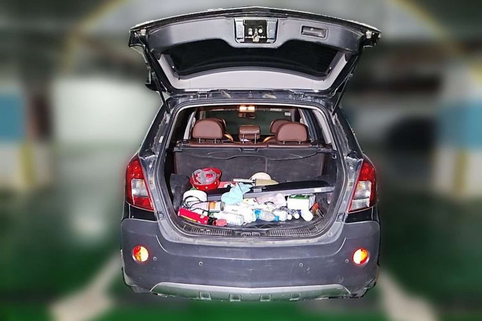 Used Opel Antara 2013 2.4L Two-Wheel-Drive Luxury Edition Trunk