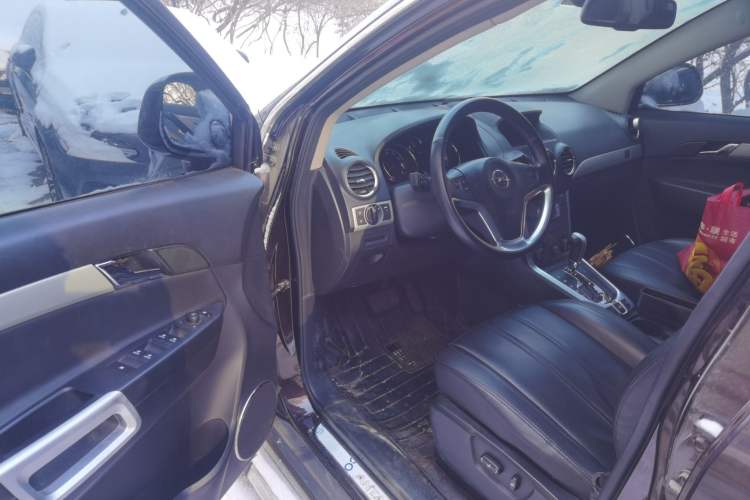Used Opel Antara 2013 2.4L 4x4 Luxury Edition Driver Seat