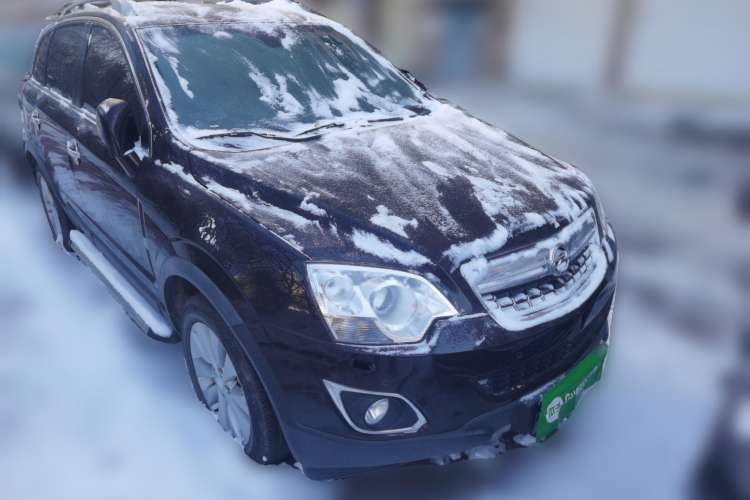Used Opel Antara 2013 2.4L 4x4 Luxury Edition Front Right 45 Deg