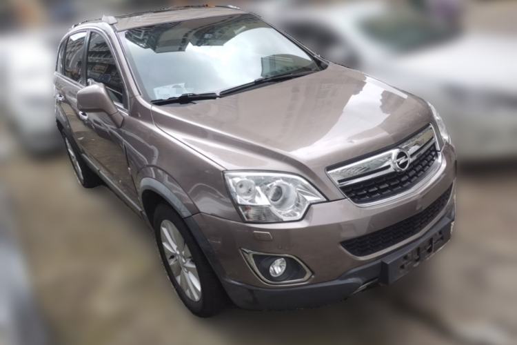 Used Opel Antara 2013 2.4L 4x4 Luxury Edition Front Right 45 Deg