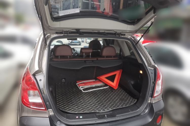 Used Opel Antara 2013 2.4L 4x4 Luxury Edition Trunk