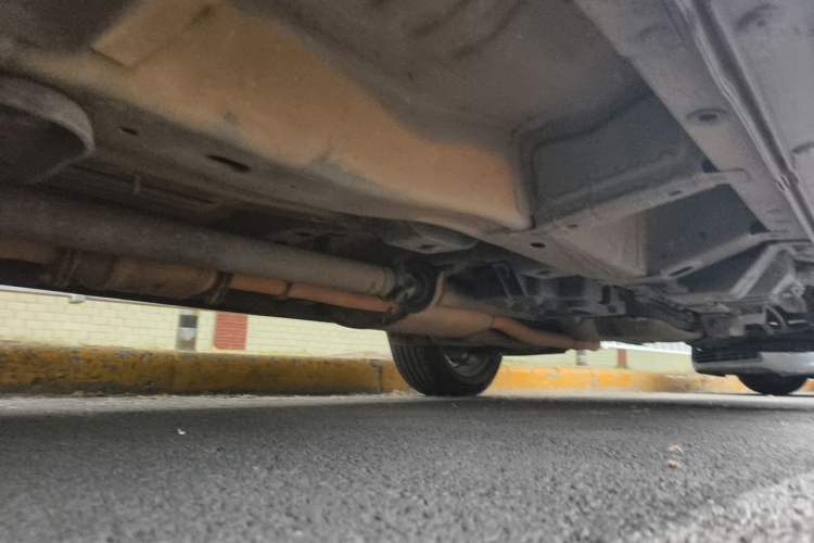 Used Opel Antara 2013 2.4L Two-Wheel-Drive Luxury Edition Chassis Front Left