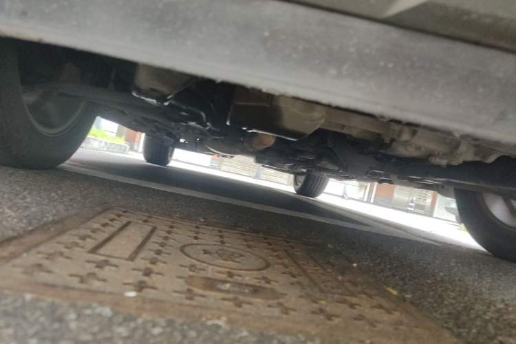 Used Opel Antara 2013 2.4L Two-Wheel-Drive Luxury Edition Chassis Front
