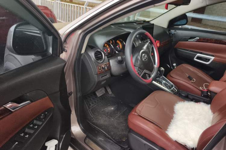 Used Opel Antara 2013 2.4L Two-Wheel-Drive Luxury Edition Driver Seat