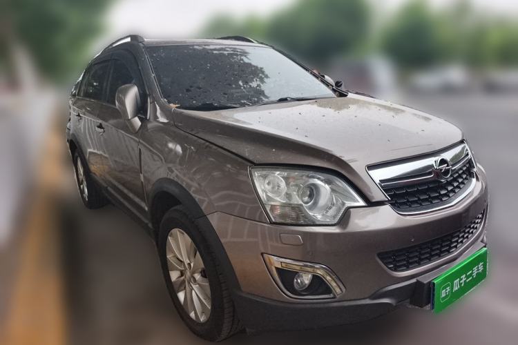 Used Opel Antara 2013 2.4L Two-Wheel-Drive Luxury Edition Front Right 45 Deg