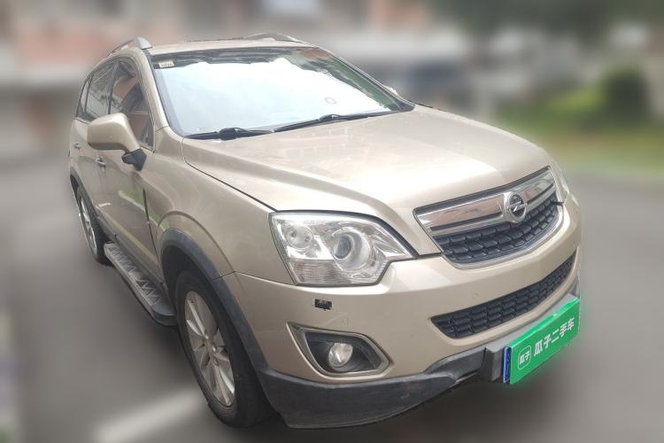 Used Opel Antara 2013 2.4L Two-Wheel-Drive Luxury Edition Front Right 45 Deg