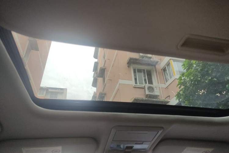 Used Opel Antara 2013 2.4L Two-Wheel-Drive Luxury Edition Headliner