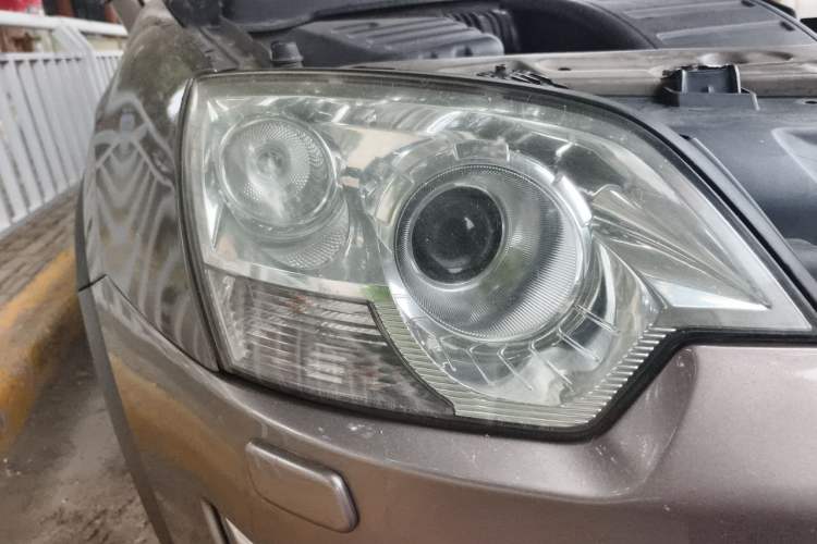 Used Opel Antara 2013 2.4L Two-Wheel-Drive Luxury Edition Right Front Headlight