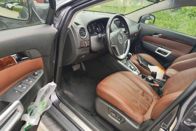 Used Opel Antara 2013 2.4L Two-Wheel Drive Comfort Edition Driver Seat