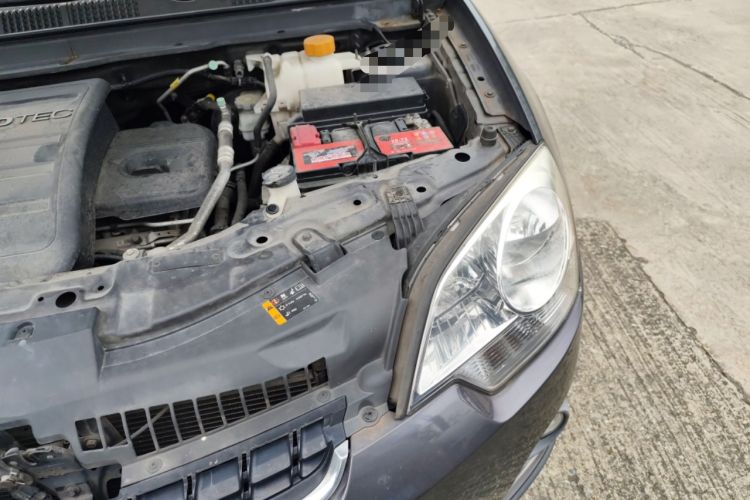 Used Opel Antara 2013 2.4L Two-Wheel Drive Comfort Edition Engine Bay Left