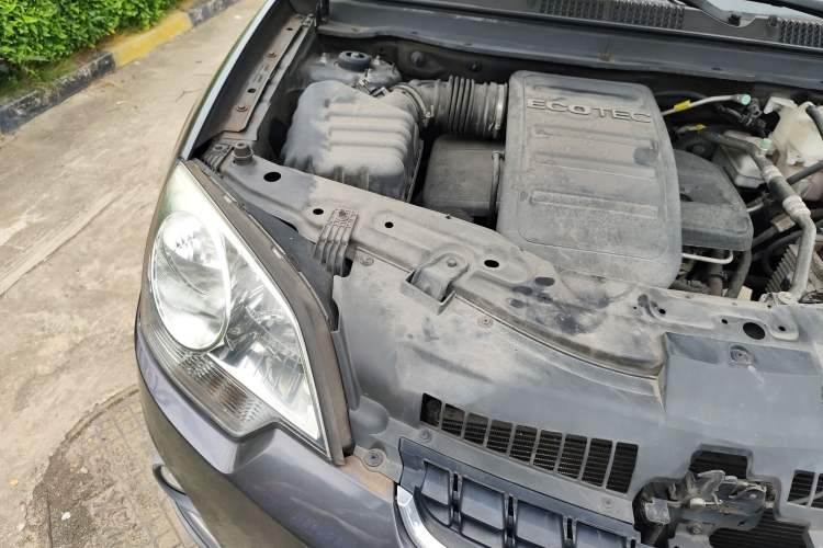 Used Opel Antara 2013 2.4L Two-Wheel Drive Comfort Edition Engine Bay Right