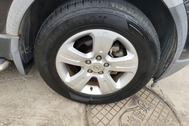 Used Opel Antara 2013 2.4L Two-Wheel Drive Comfort Edition Right Front Wheel Hub