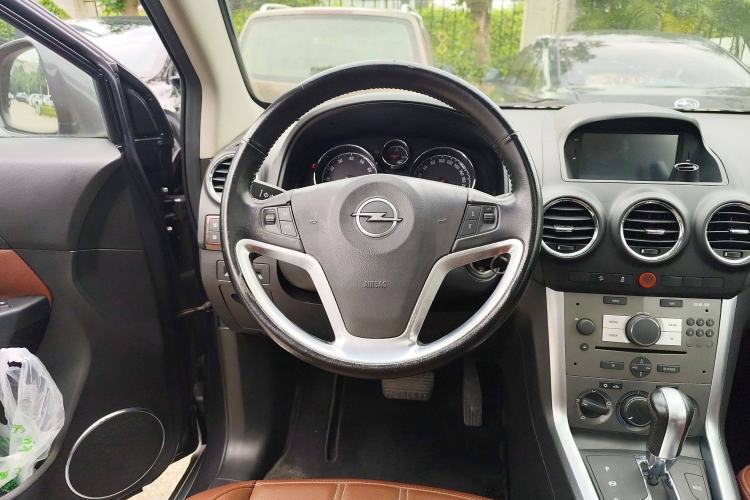 Used Opel Antara 2013 2.4L Two-Wheel Drive Comfort Edition Steering Wheel
