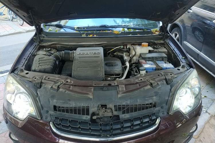 Used Opel Antara 2013 2.4L Two-Wheel-Drive Luxury Edition Engine Bay