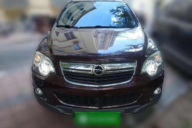 Used Opel Antara 2013 2.4L Two-Wheel-Drive Luxury Edition Front