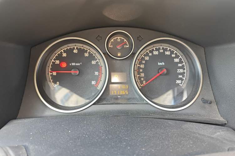 Used Opel Astra 2005 1.8 Luxury Model Instrument Cluster