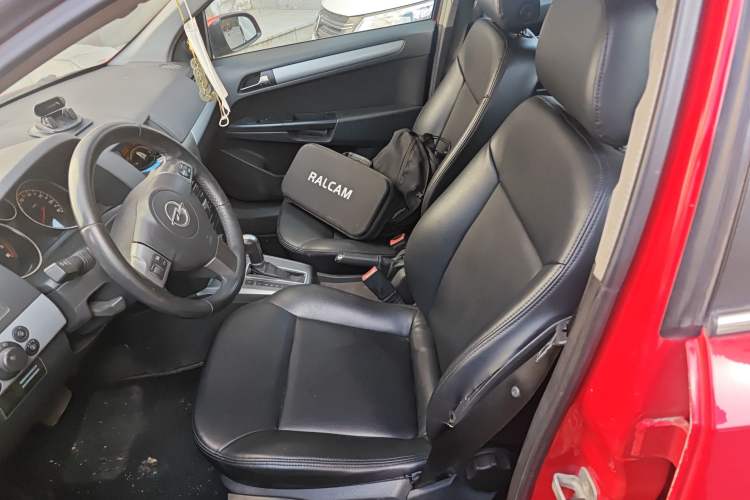 Used Opel Astra 2005 1.8 Luxury Model Left Front Seat