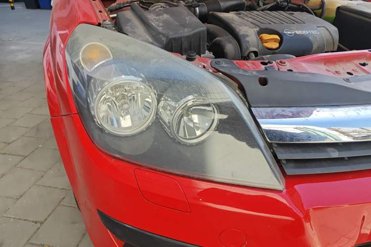 Used Opel Astra 2005 1.8 Luxury Model Right Front Headlight