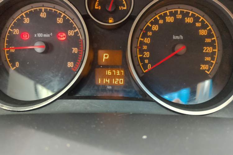 Used Opel Astra 2010 1.8 A+ Standard Edition Odometer Close Up