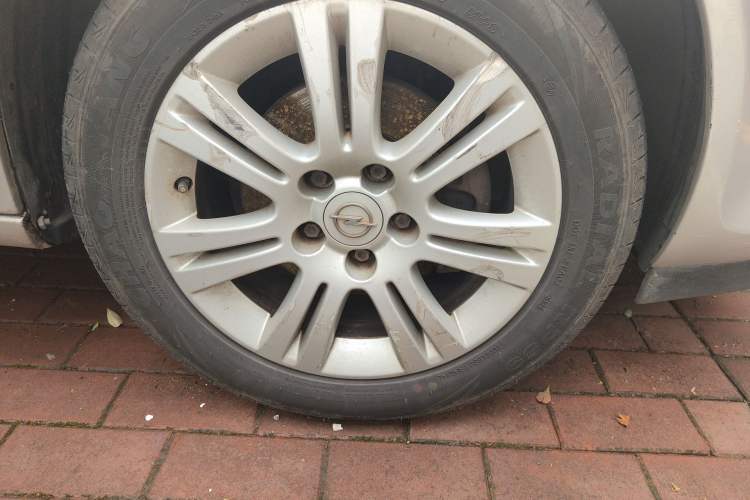 Used Opel Astra 2010 1.8 A+ Standard Edition Right Front Wheel Hub