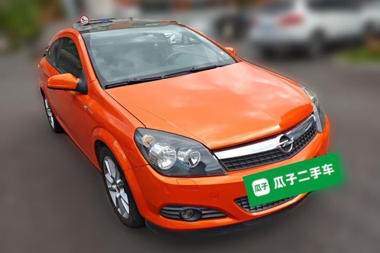 Used Opel Astra 2010 1.8 GTC Panoramic Windshield Edition Front Right 45 Deg