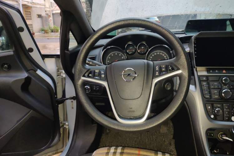 Used Opel Astra 2014 1.4T GTC Comfort Model Steering Wheel