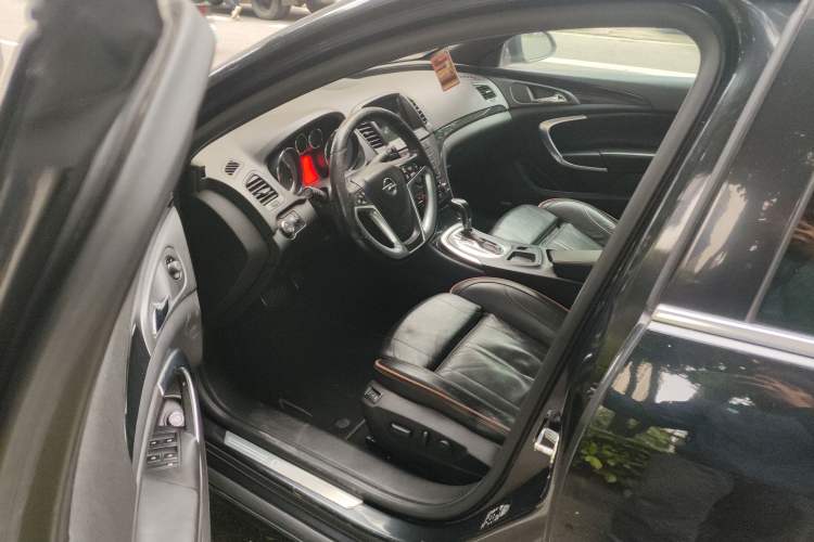 Used Opel Insignia 2013 2.0T Four-Wheel Drive Sport Model Driver Seat