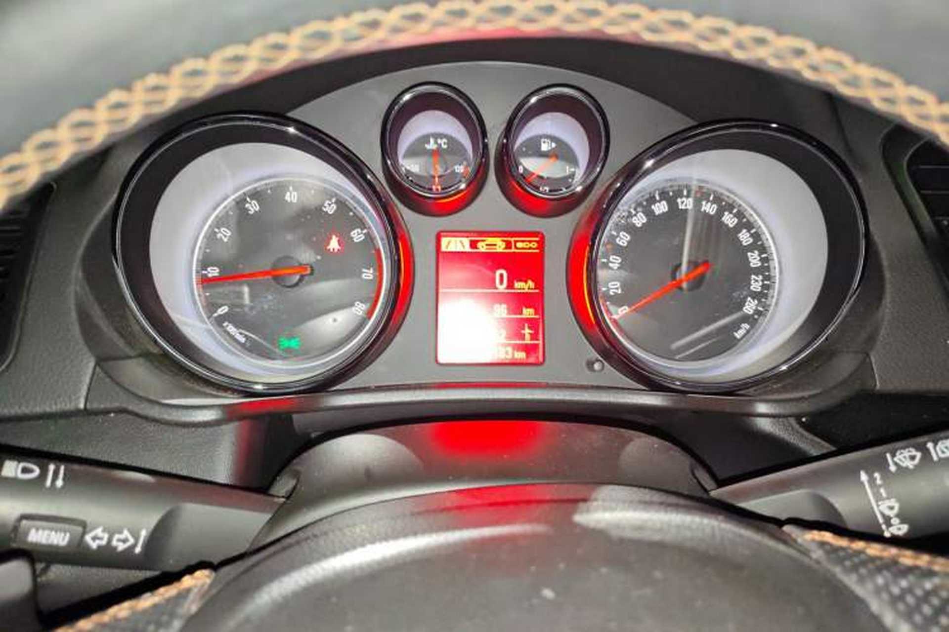 Used Opel Insignia 2013 2.0T Four-Wheel Drive Sport Model Instrument Cluster