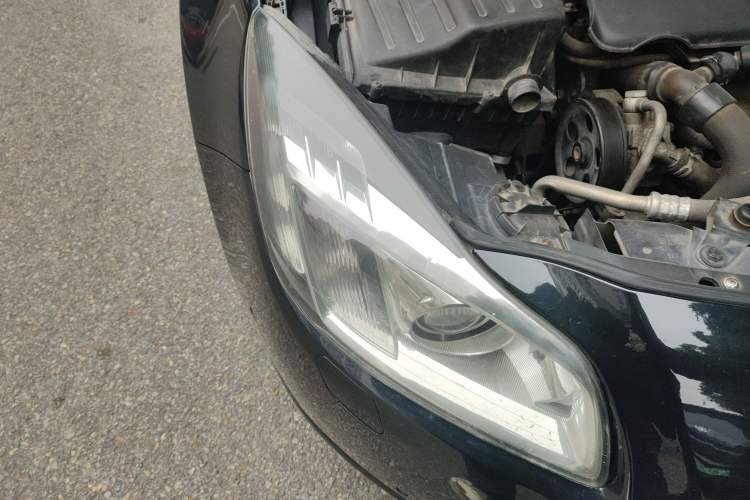 Used Opel Insignia 2013 2.0T Four-Wheel Drive Sport Model Right Front Headlight