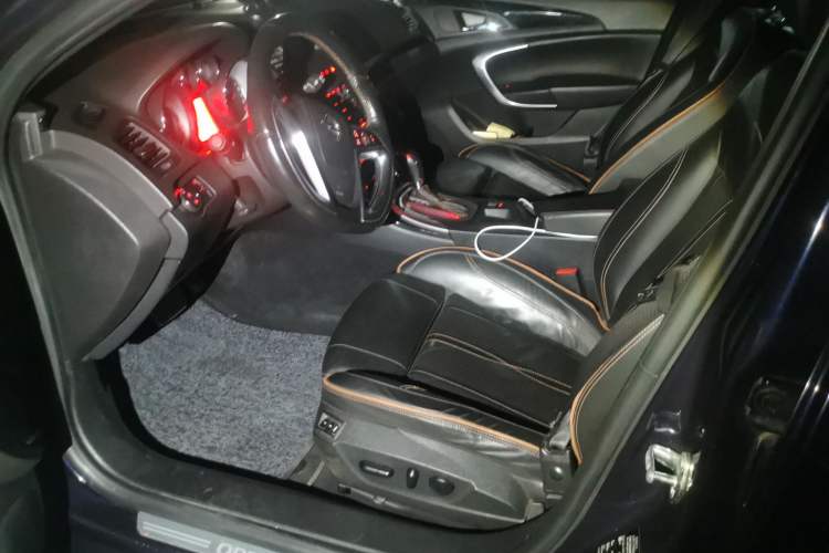 Used Opel Insignia 2013 2.0T Four-Wheel Drive Sport Model Driver Seat