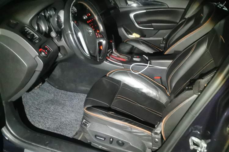 Used Opel Insignia 2013 2.0T Four-Wheel Drive Sport Model Left Front Seat