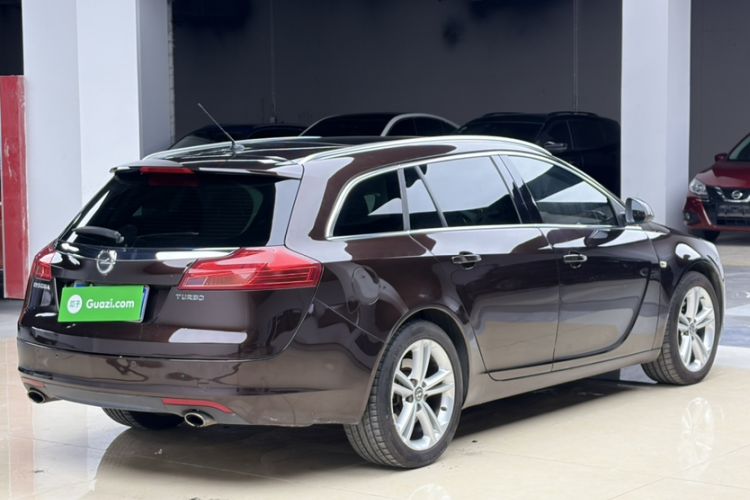 Used Opel Insignia 2013 2.0T Two-Wheel-Drive Luxury Version Exterior 3