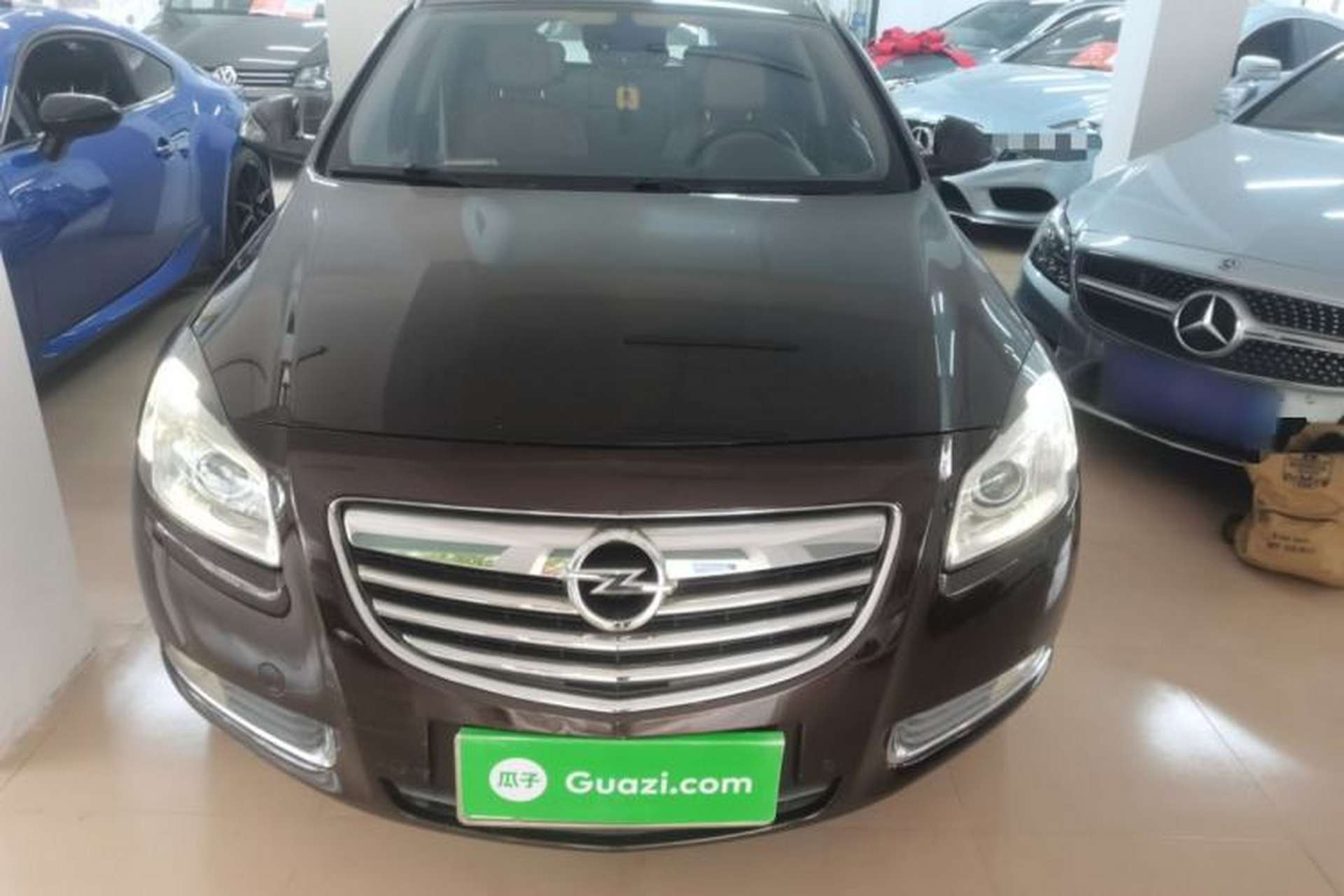 Used Opel Insignia 2013 2.0T Two-Wheel-Drive Luxury Version Front
