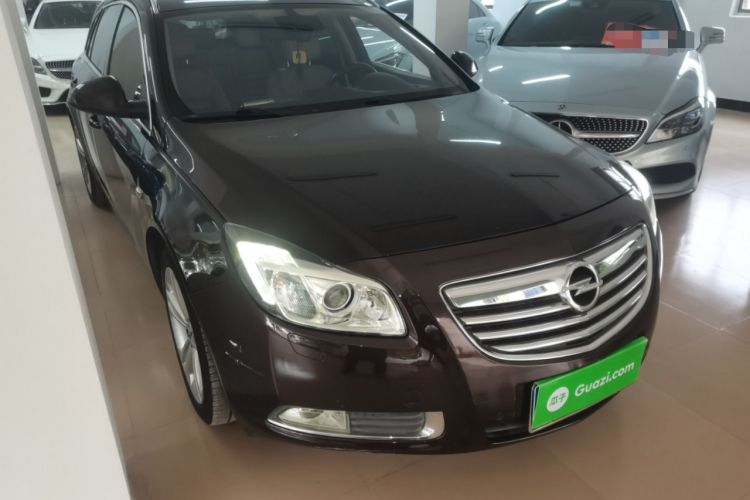 Used Opel Insignia 2013 2.0T Two-Wheel-Drive Luxury Version Front Right 45 Deg