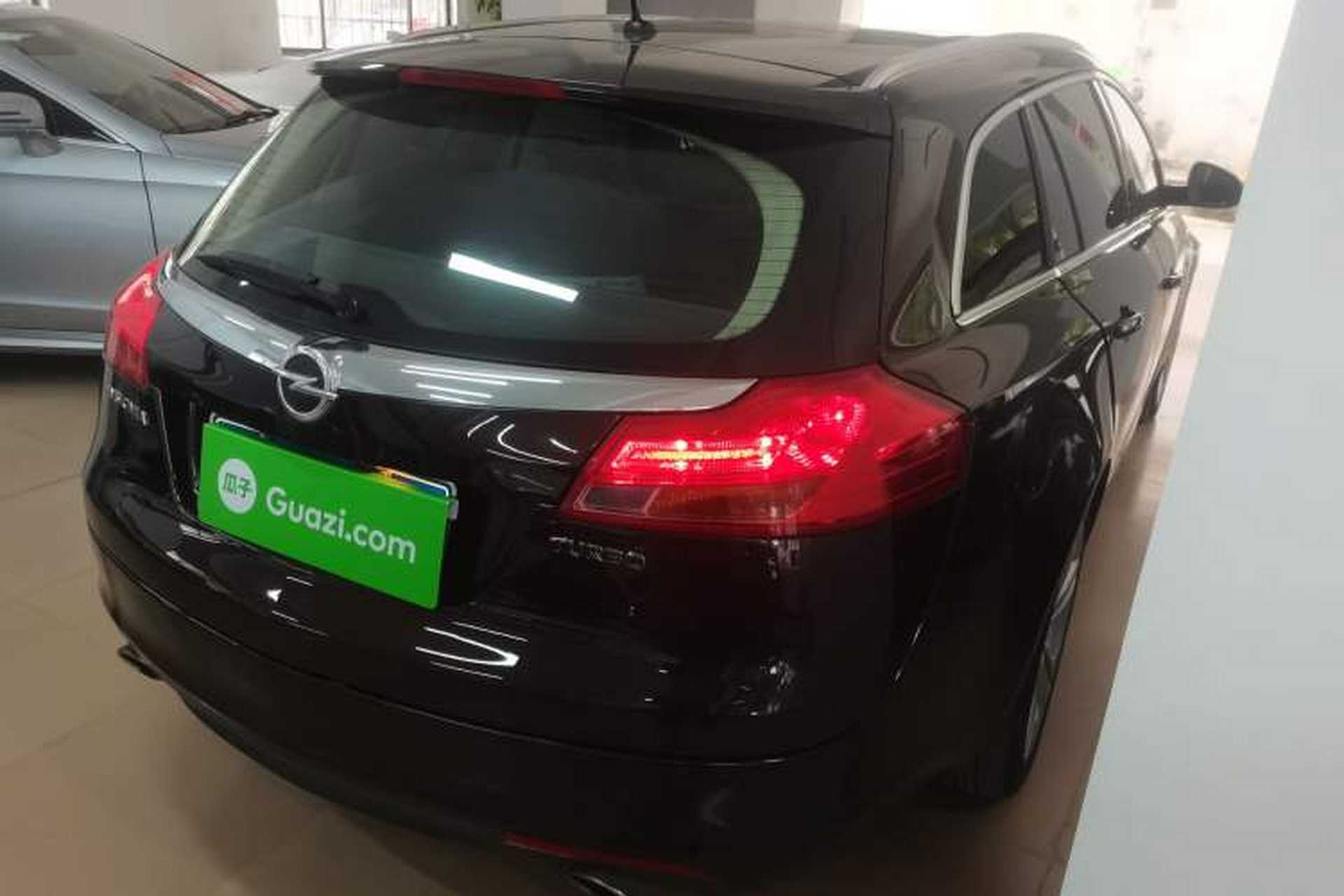 Used Opel Insignia 2013 2.0T Two-Wheel-Drive Luxury Version Rear Right 45 Deg