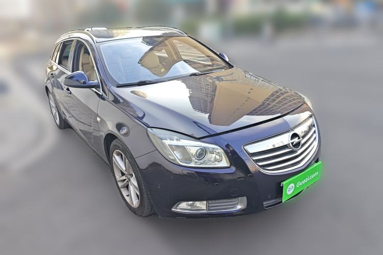 Used Opel Insignia 2013 2.0T Two-Wheel-Drive Luxury Version Front Right 45 Deg