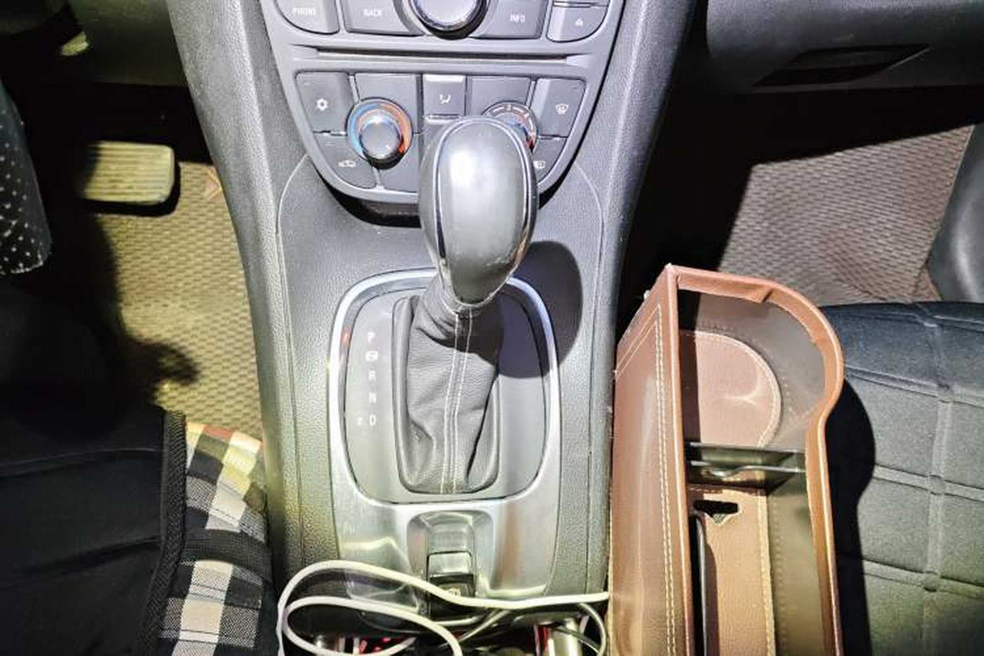 Used Opel Meriva 2013 1.4T Luxury Model Gear Lever